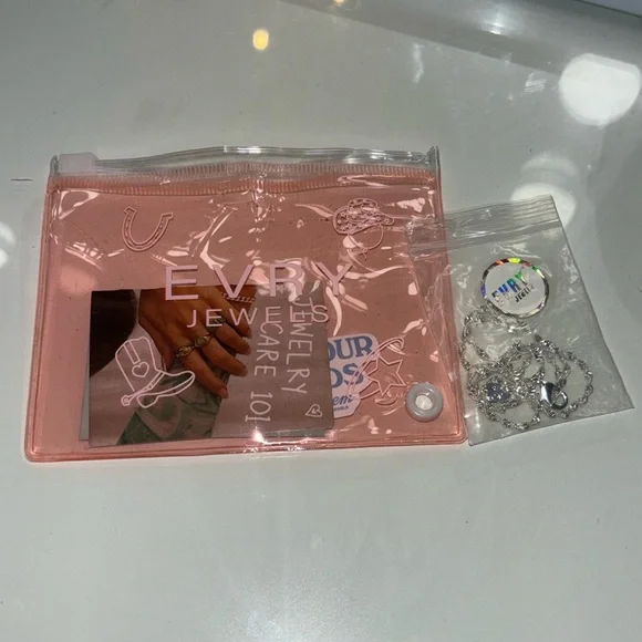 Jewelry - Picture 1 of 4